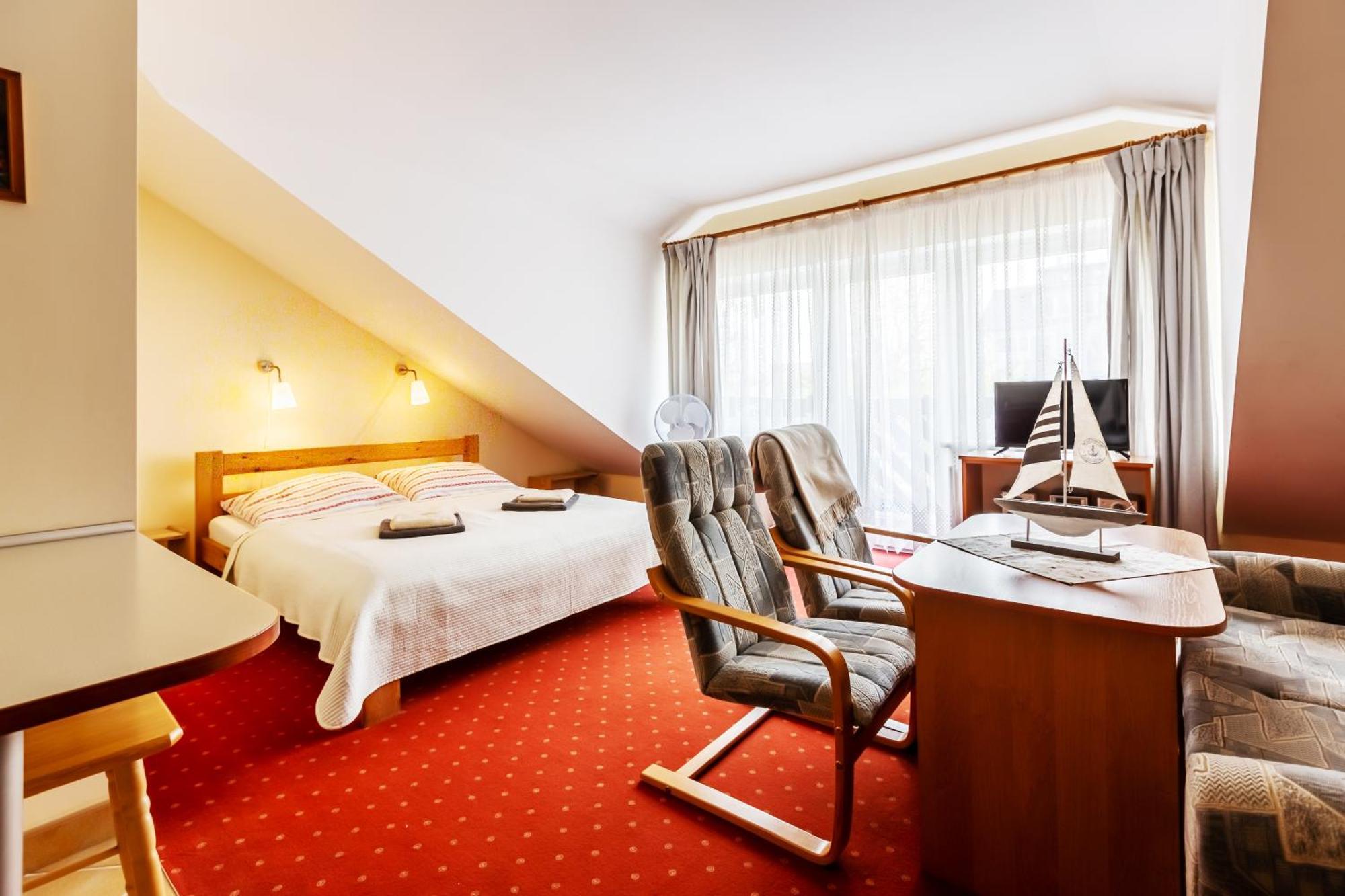 Roza Wiatrow Hotel วาดีสวาโวโว ห้อง รูปภาพ